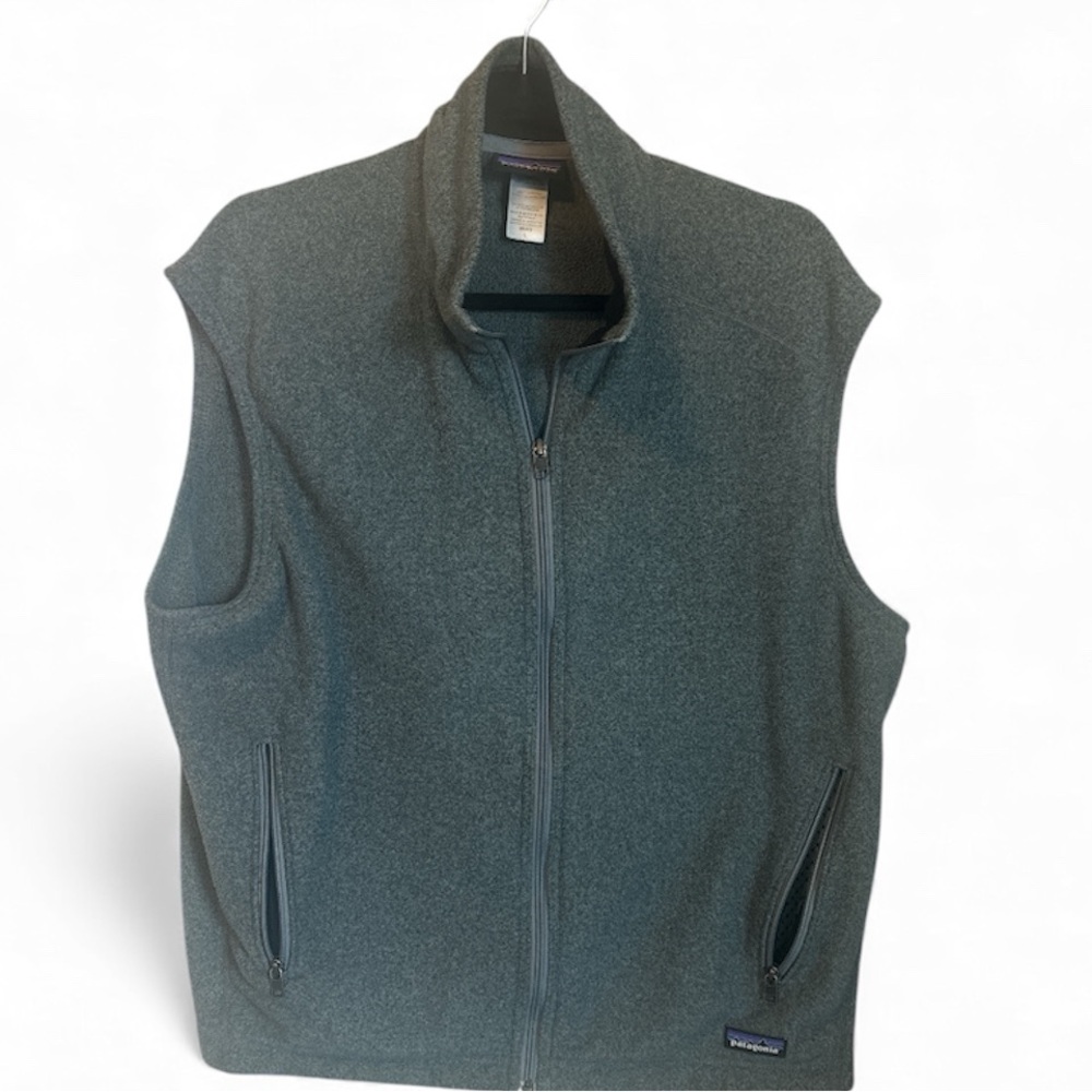 Patagonia Men's Charcoal Vest